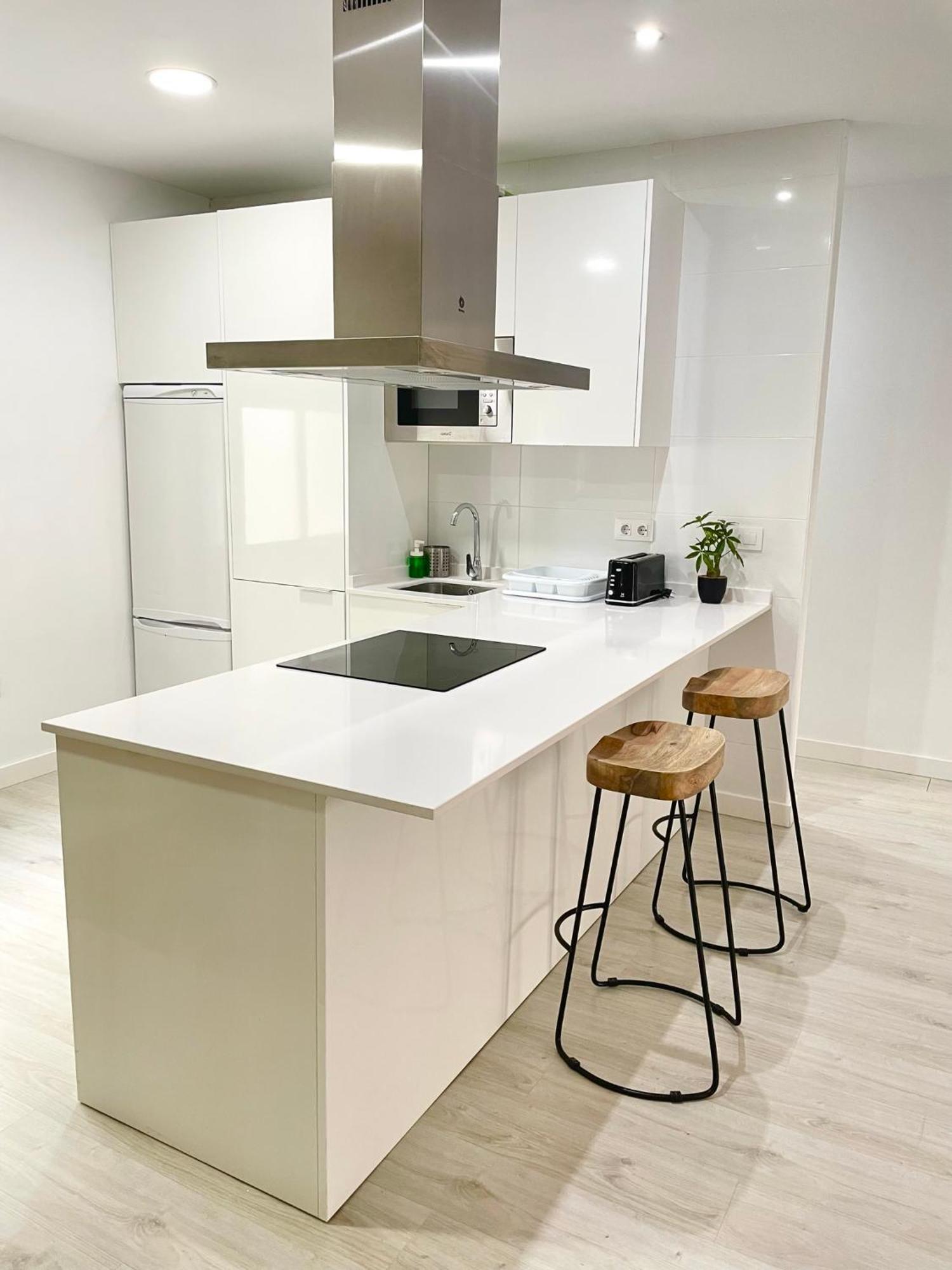 Elegante 6-8pax Av Palmera 3d 2b Sevilla
